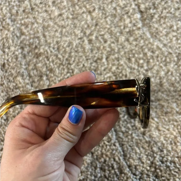 Saint Laurent cat eye sunglasses - Picture 2 of 5